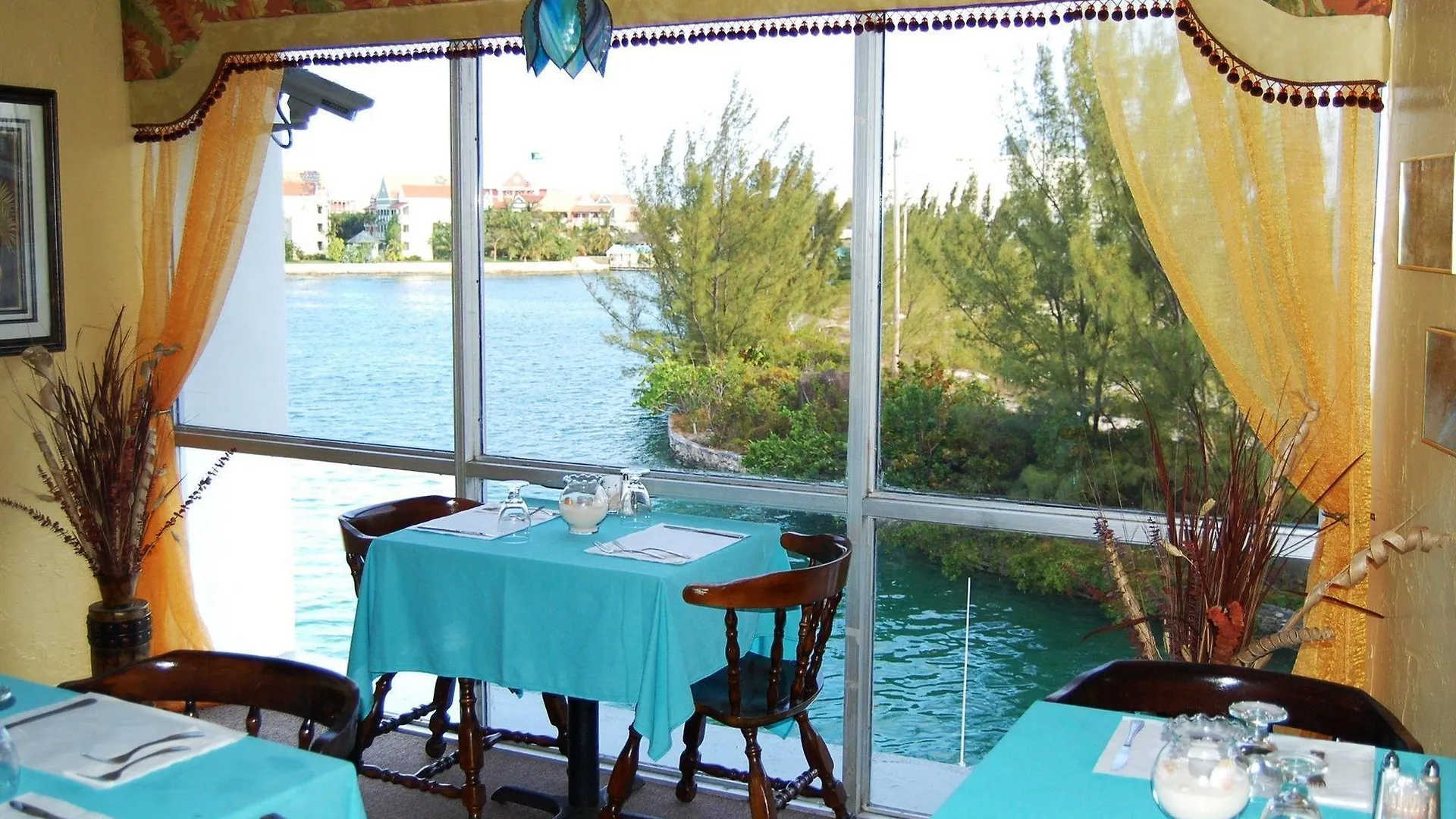 Bell Channel Inn Hotel&Scuba Diving Retreat Freeport