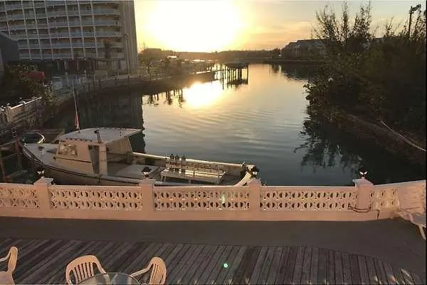 Bell Channel Inn Hotel&Scuba Diving Retreat Freeport