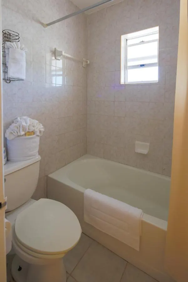 Bell Channel Inn Hotel Фрипорт-Сити