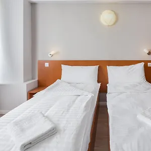 https://elizeu.bucharesthotelsnow.com